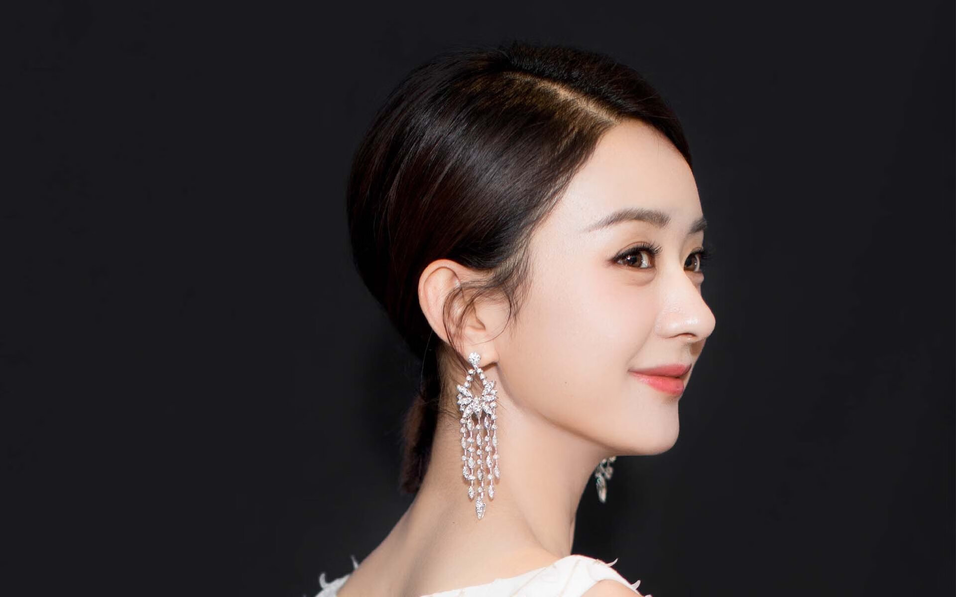 青训基地开设球员礼仪课程培养综合素质能力,足球青训人才